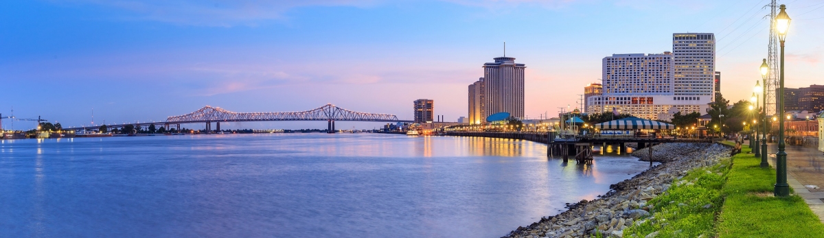 Downtown New Orleans Louisiana am Missisippi River (f11photo / stock.adobe.com)  lizenziertes Stockfoto 
Informazioni sulla licenza disponibili sotto 'Prova delle fonti di immagine'